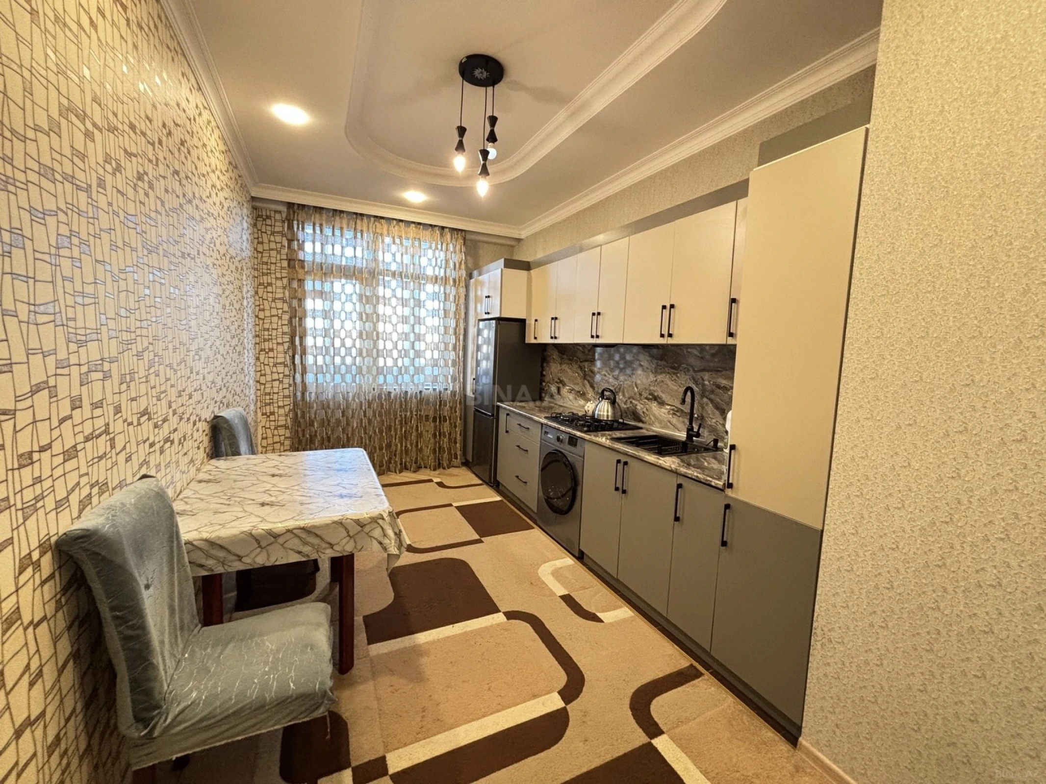 Kirayə verilir 2 otaqlı mənzil 100 m²
