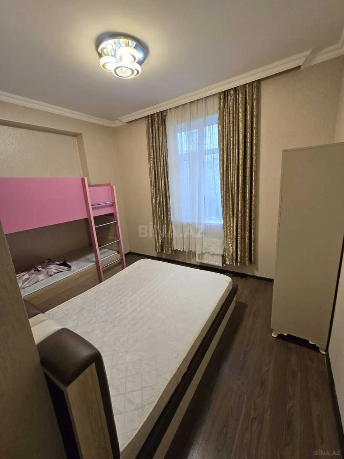 Kirayə verilir 2 otaqlı mənzil 65 m²