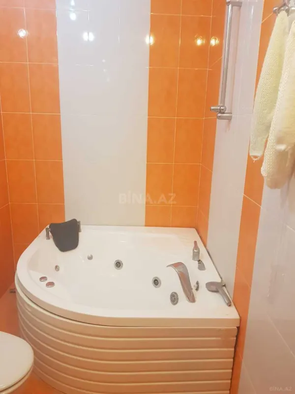 Satılır 3 otaqlı mənzil 155 m²