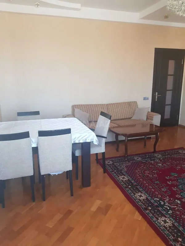Satılır 3 otaqlı mənzil 155 m²