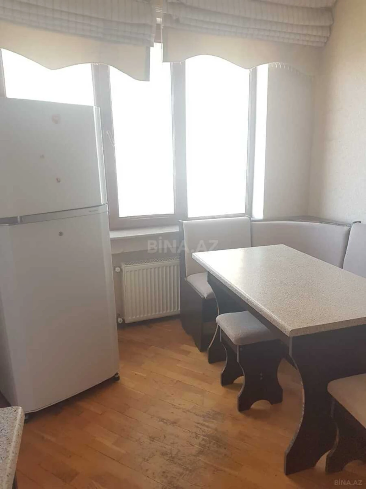 Satılır 3 otaqlı mənzil 155 m²