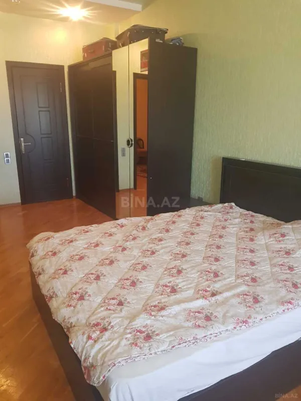 Satılır 3 otaqlı mənzil 155 m²