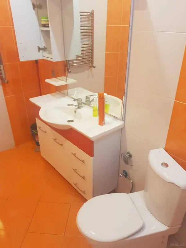 Satılır 3 otaqlı mənzil 155 m²