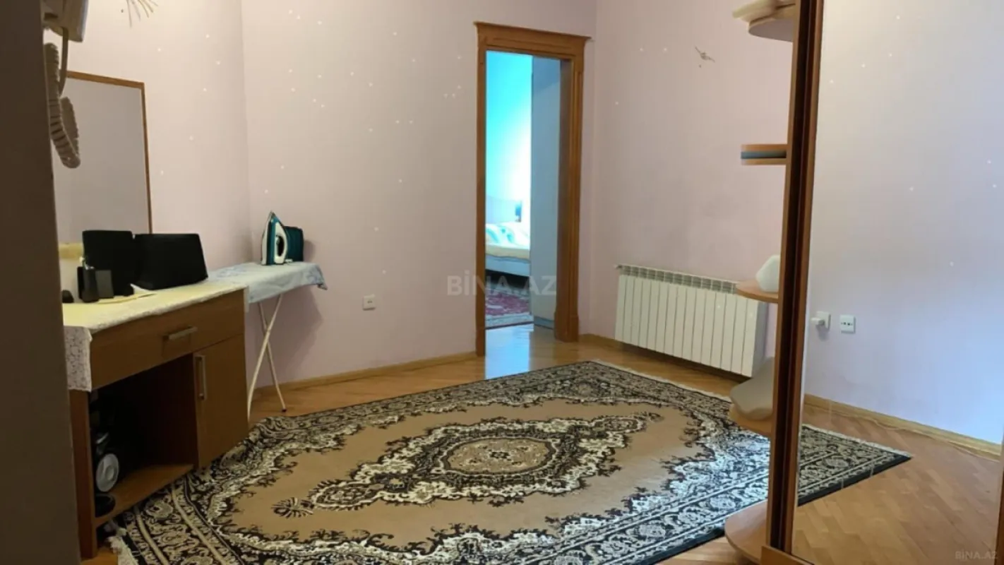Satılır 2 otaqlı mənzil 96 m²