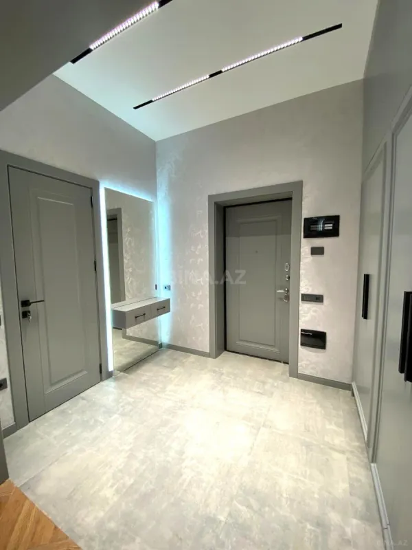 Satılır 2 otaqlı mənzil 70 m²