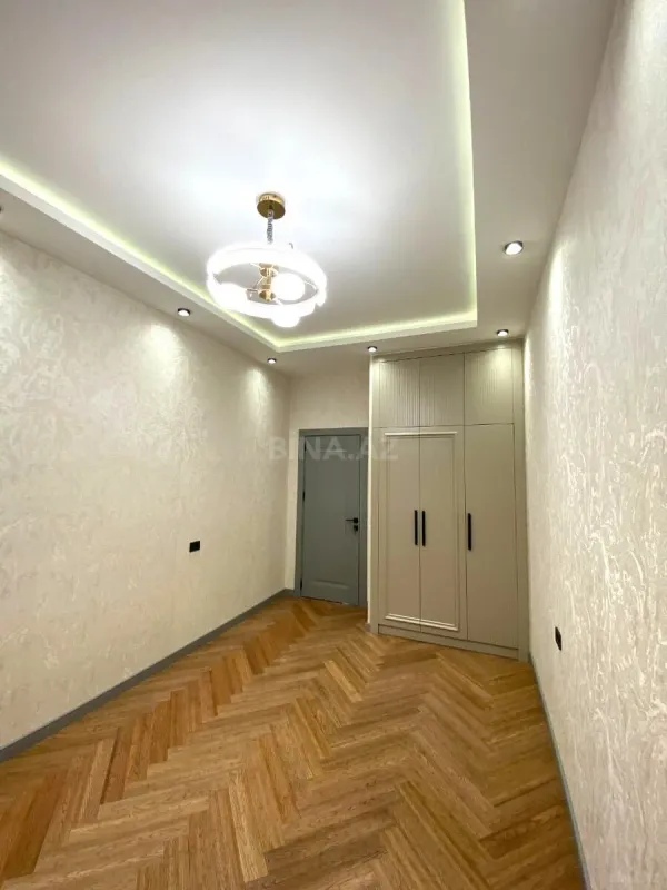 Satılır 2 otaqlı mənzil 70 m²