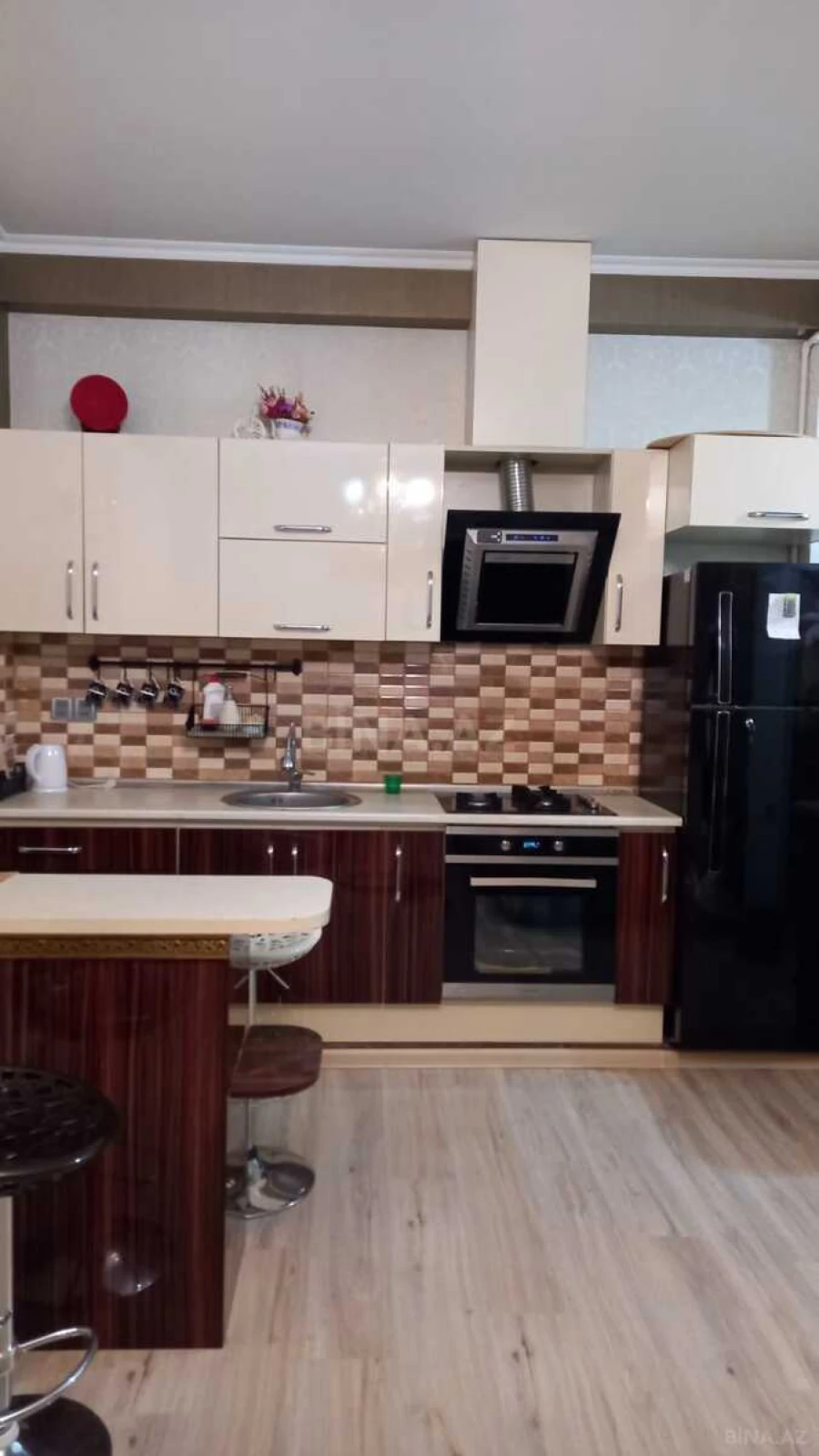 Kirayə verilir 2 otaqlı mənzil 65 m²