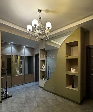 Kirayə verilir 4 otaqlı mənzil 150 m²