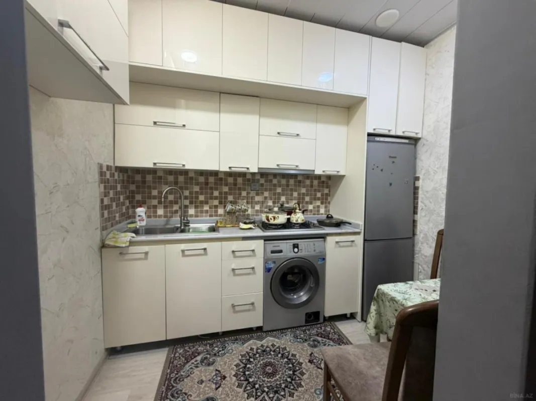 Kirayə verilir 2 otaqlı mənzil 65 m²