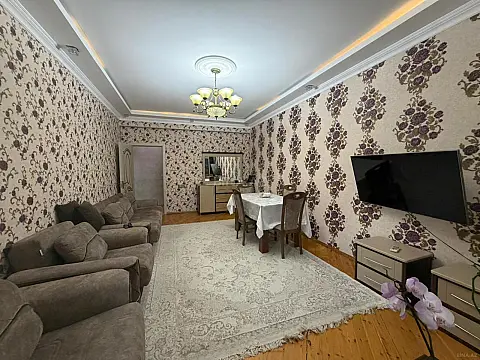 Kirayə verilir 2 otaqlı mənzil 65 m²