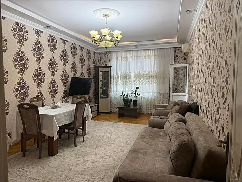Kirayə verilir 2 otaqlı mənzil 65 m²
