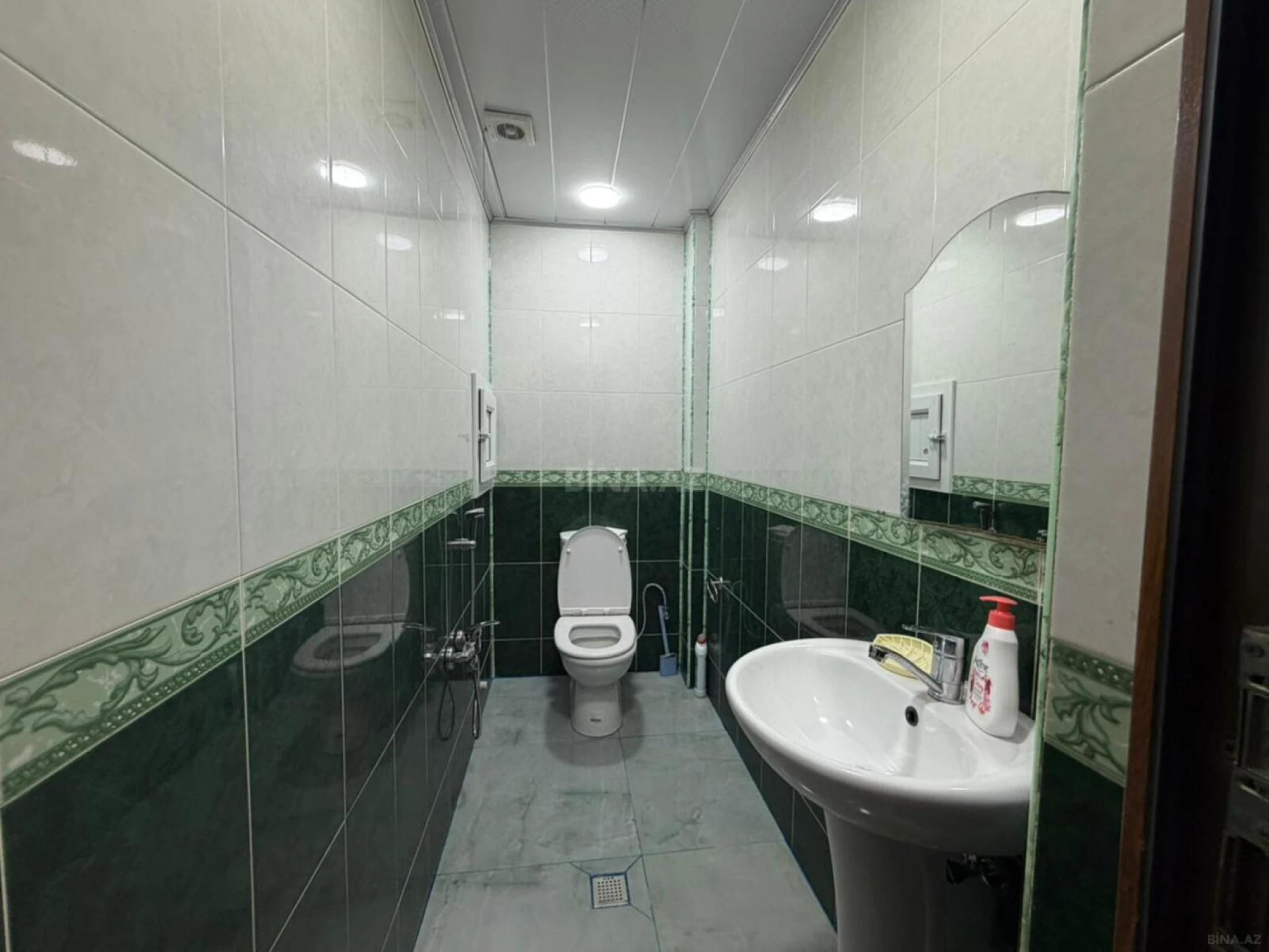 Kirayə verilir 2 otaqlı mənzil 65 m²