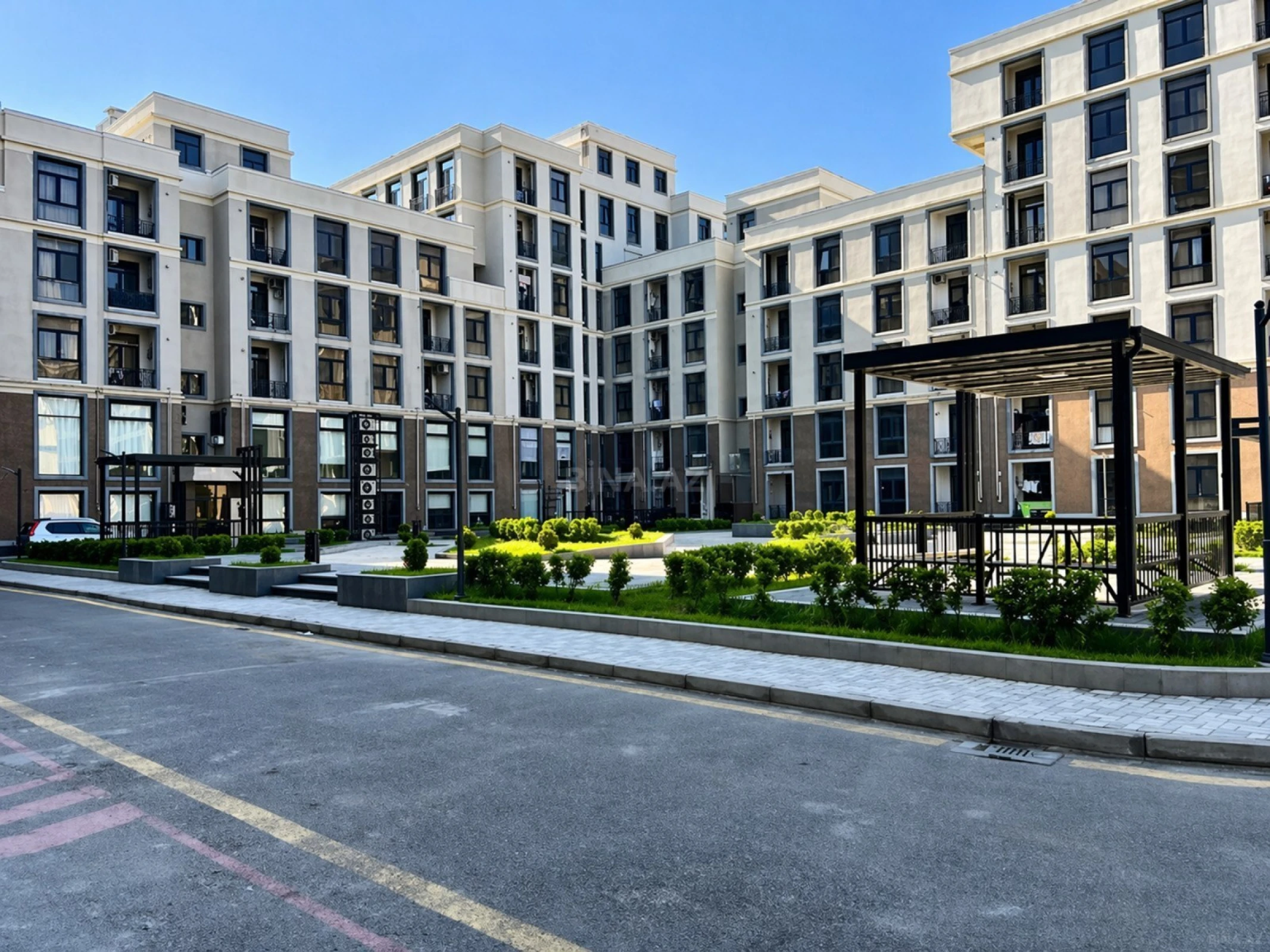 Satılır 2 otaqlı mənzil 74 m²