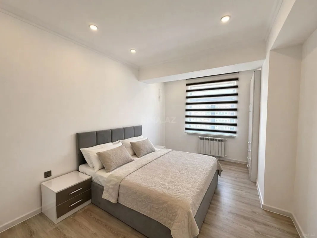 Satılır 2 otaqlı mənzil 101 m²
