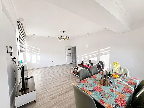 Satılır 2 otaqlı mənzil 101 m²