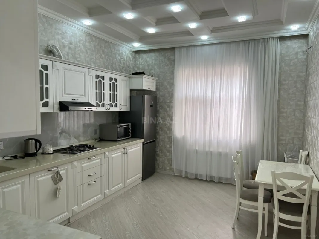 Kirayə verilir 5 otaqlı həyət evi 250 m²