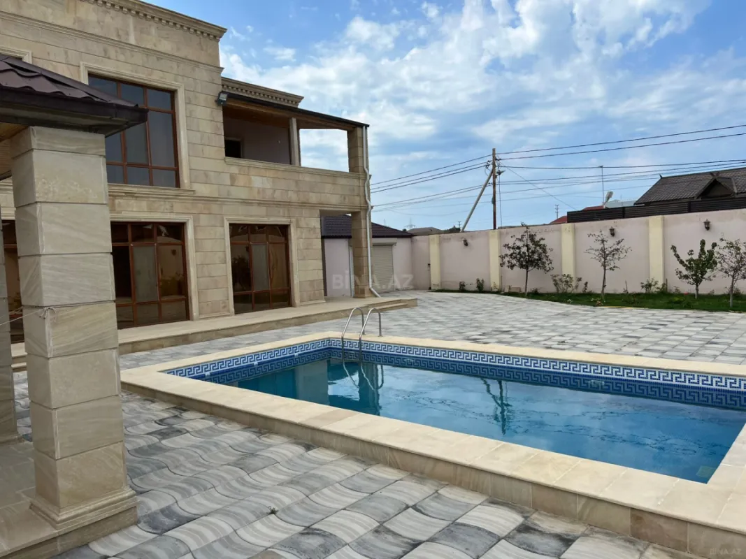 Kirayə verilir 5 otaqlı həyət evi 250 m²