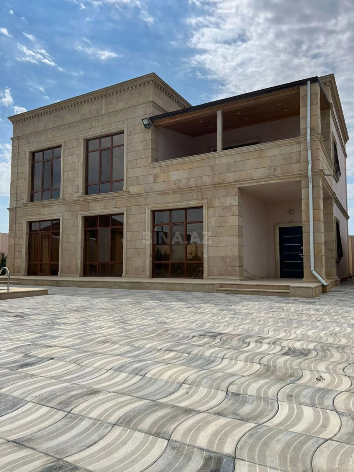 Kirayə verilir 5 otaqlı həyət evi 250 m²