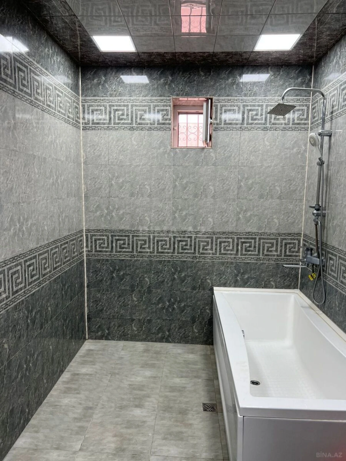 Kirayə verilir 5 otaqlı həyət evi 250 m²