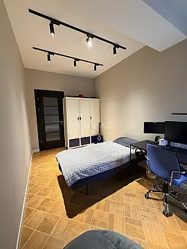 Satılır 4 otaqlı mənzil 153 m²