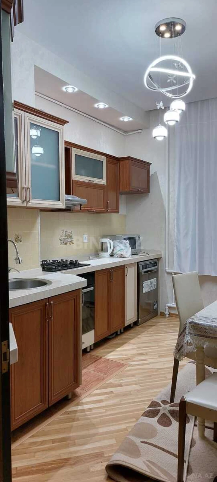 Kirayə verilir 3 otaqlı mənzil 110 m²