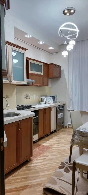 Kirayə verilir 3 otaqlı mənzil 110 m²