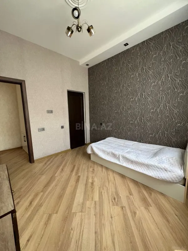 Kirayə verilir 4 otaqlı həyət evi 200 m²