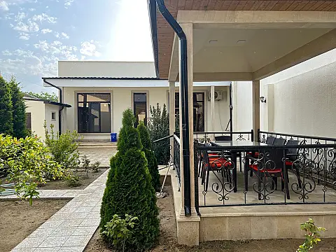 Kirayə verilir 4 otaqlı həyət evi 200 m²