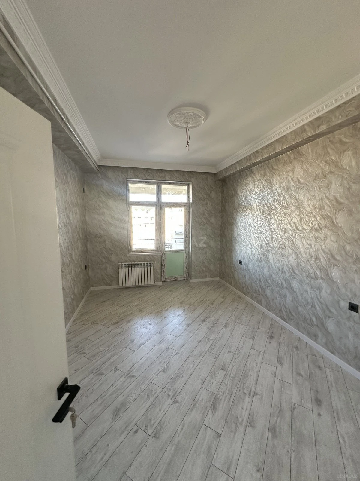 Satılır 3 otaqlı mənzil 87 m²