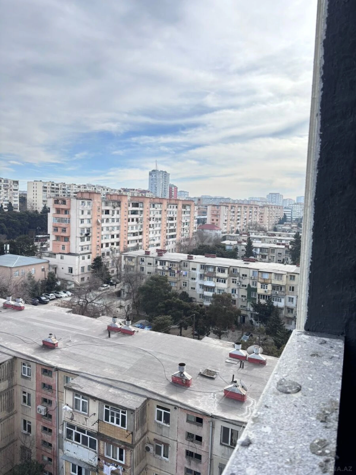 Satılır 4 otaqlı mənzil 110 m²