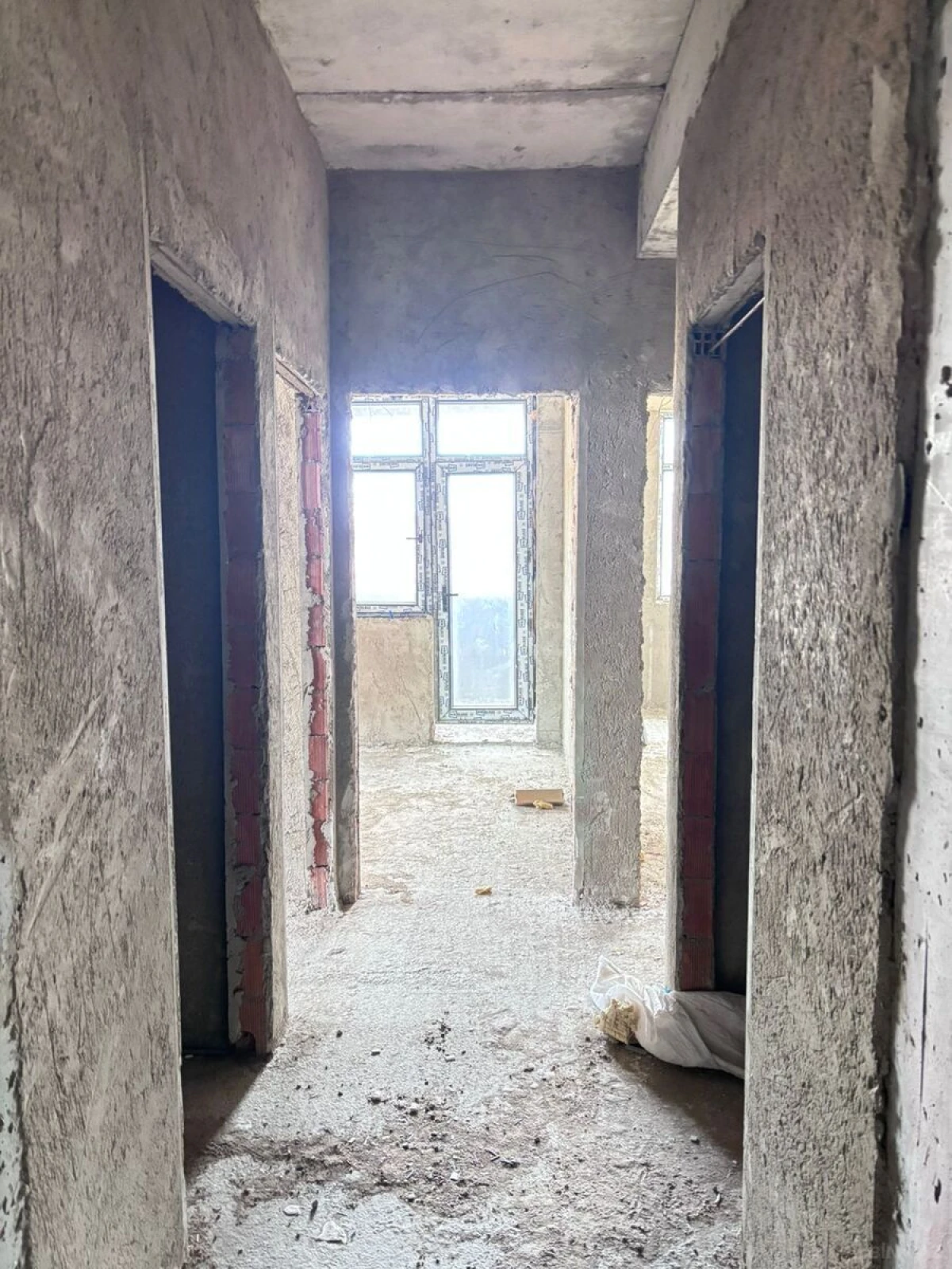 Satılır 4 otaqlı mənzil 110 m²