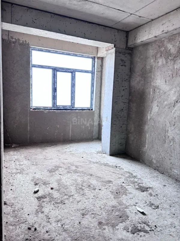 Satılır 4 otaqlı mənzil 110 m²