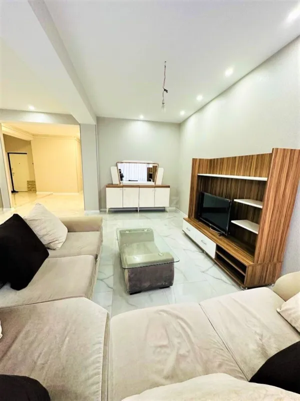 Kirayə verilir 3 otaqlı mənzil 120 m²