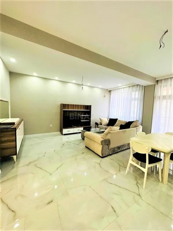 Kirayə verilir 3 otaqlı mənzil 120 m²