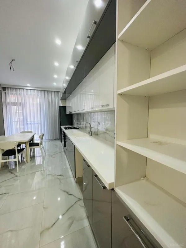Kirayə verilir 3 otaqlı mənzil 120 m²
