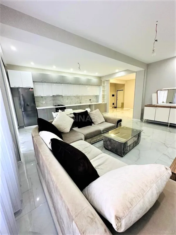 Kirayə verilir 3 otaqlı mənzil 120 m²