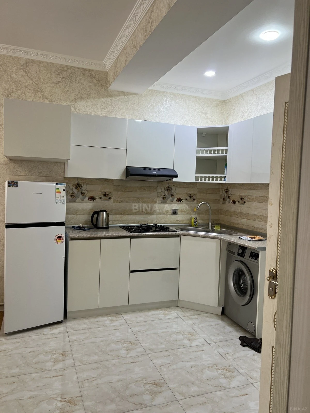 Kirayə verilir 2 otaqlı mənzil 65 m²