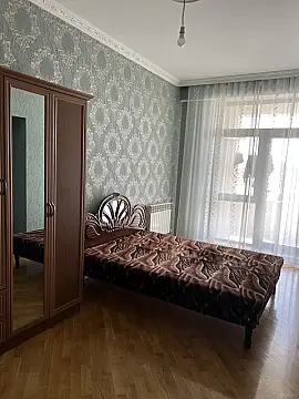 Kirayə verilir 2 otaqlı mənzil 65 m²