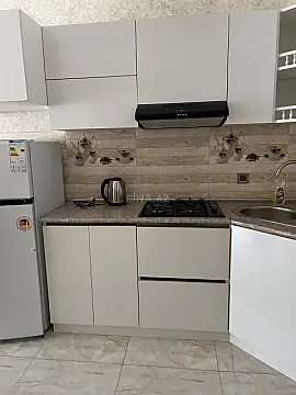 Kirayə verilir 2 otaqlı mənzil 65 m²