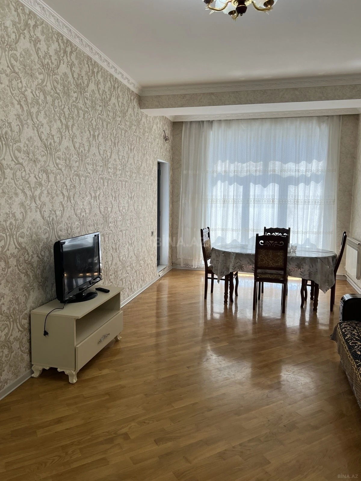 Kirayə verilir 2 otaqlı mənzil 65 m²