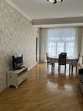 Kirayə verilir 2 otaqlı mənzil 65 m² — Bakı, Nərimanov 2 otaq 65.00 m²