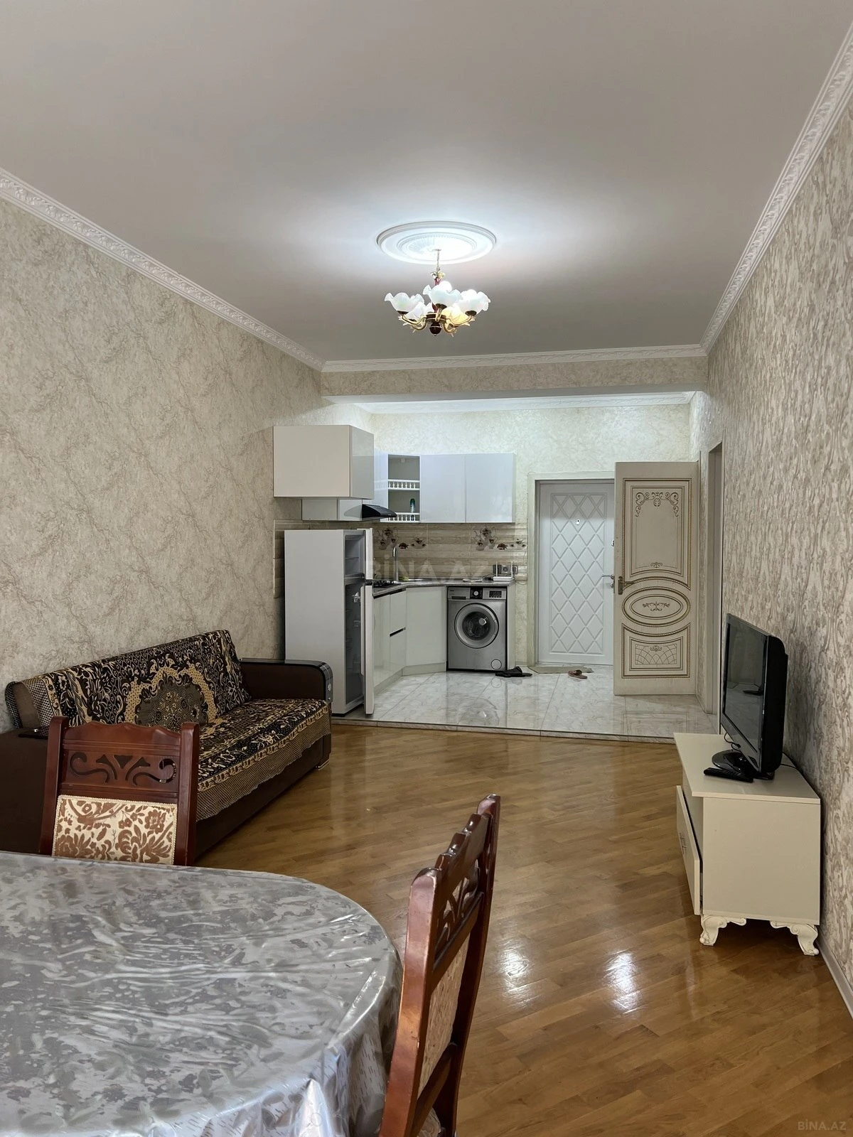 Kirayə verilir 2 otaqlı mənzil 65 m²