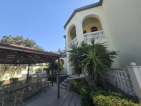 Kirayə verilir 5 otaqlı həyət evi 230 m²