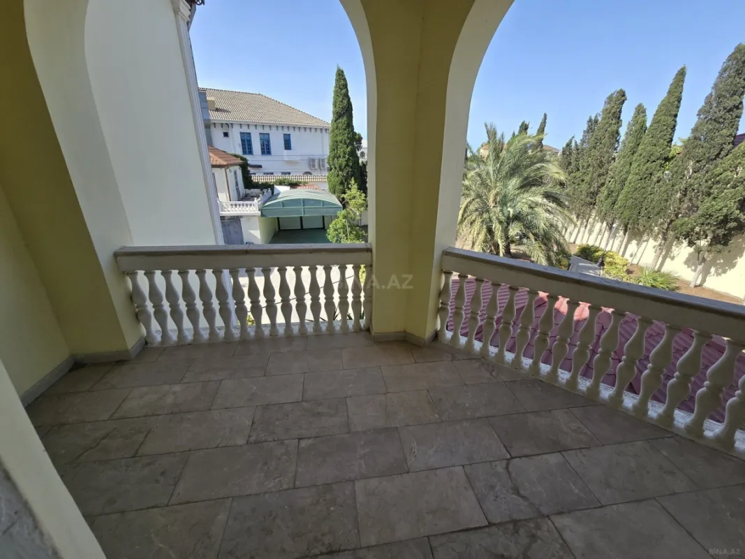 Kirayə verilir 5 otaqlı həyət evi 230 m²