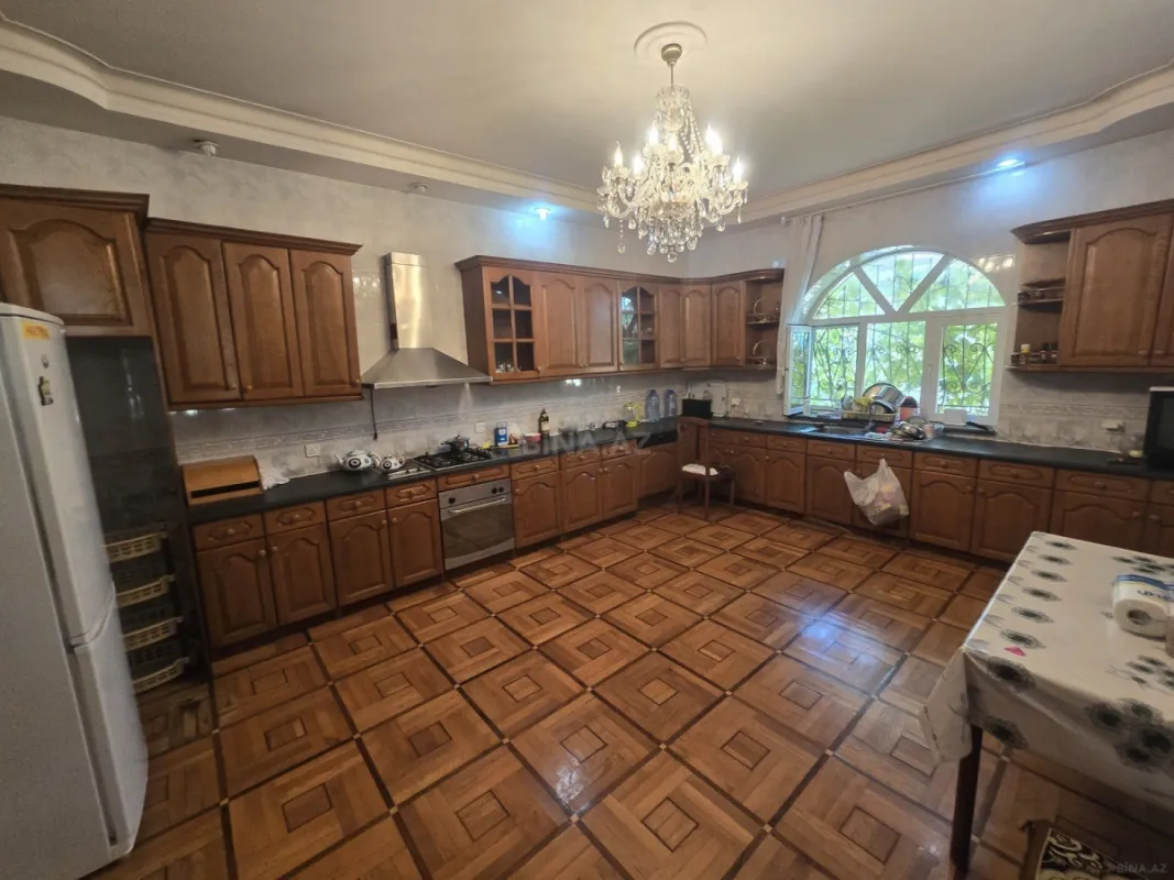 Kirayə verilir 5 otaqlı həyət evi 230 m²