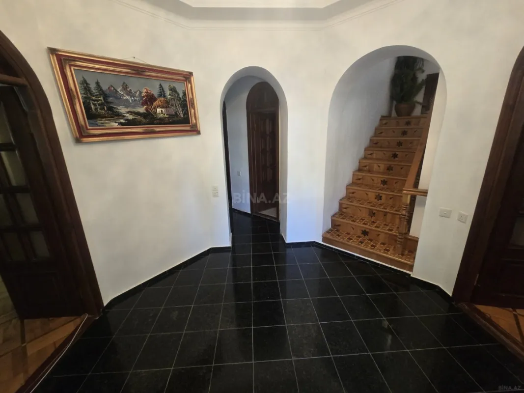 Kirayə verilir 5 otaqlı həyət evi 230 m²