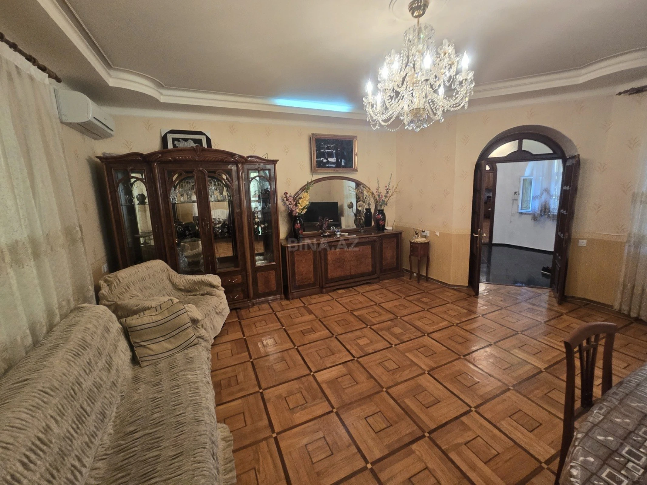 Kirayə verilir 5 otaqlı həyət evi 230 m²