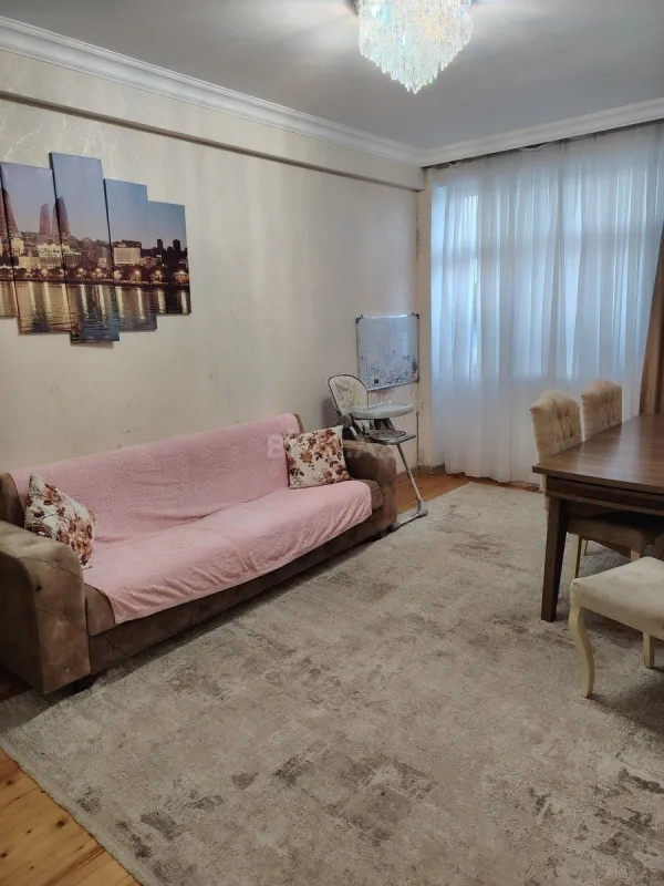 Satılır 3 otaqlı mənzil 70 m²