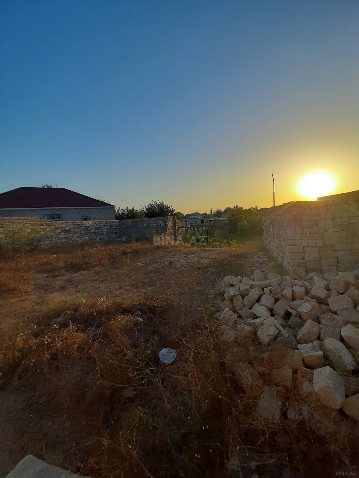 Satılır torpaq sahəsi 12 m²