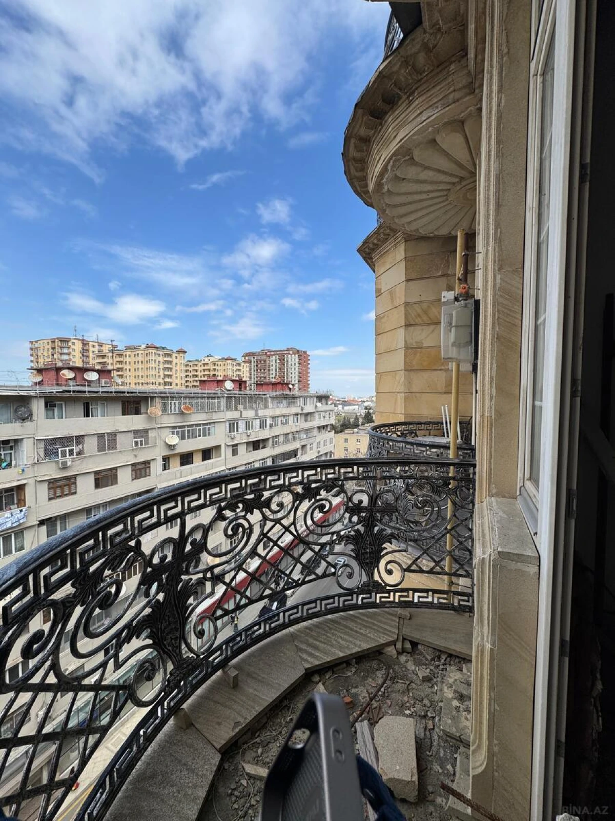 Satılır 4 otaqlı mənzil 150 m²